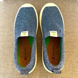 CARIUMA Ibi Knit Slip-On in Blue